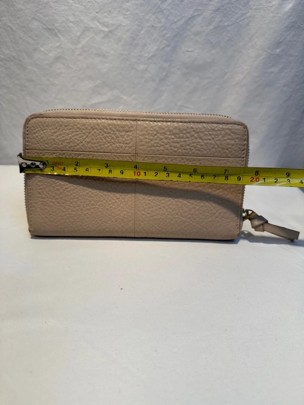 Tory Burch Taupe Pebbled Leather Zip Wallet with Logo - Picture 3 of 12